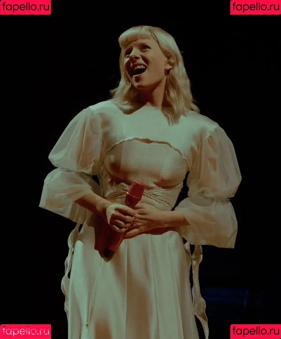 Aurora Aksnes / auroramusic / singer Onlyfans Photo Gallery 