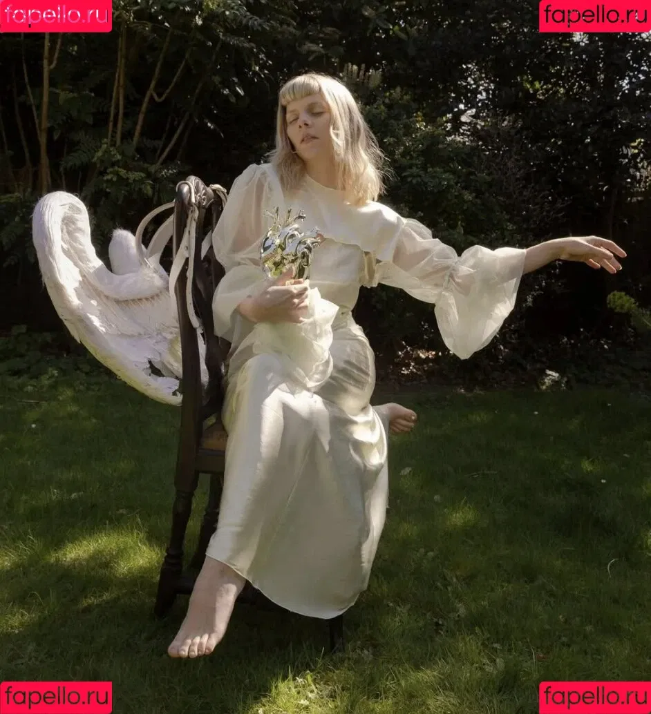 Aurora Aksnes / auroramusic / singer Onlyfans Photo Gallery 