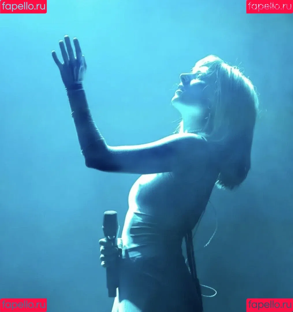 Aurora Aksnes / auroramusic / singer Onlyfans Photo Gallery 