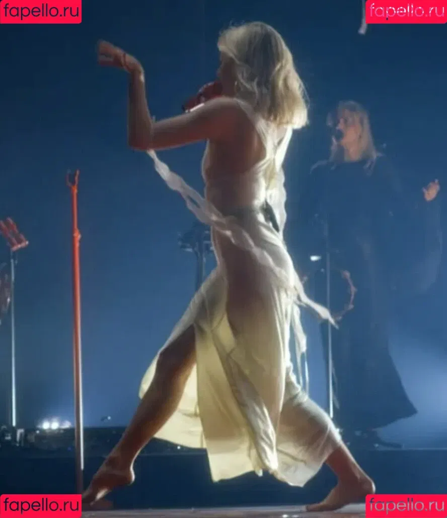Aurora Aksnes / auroramusic / singer Onlyfans Photo Gallery 