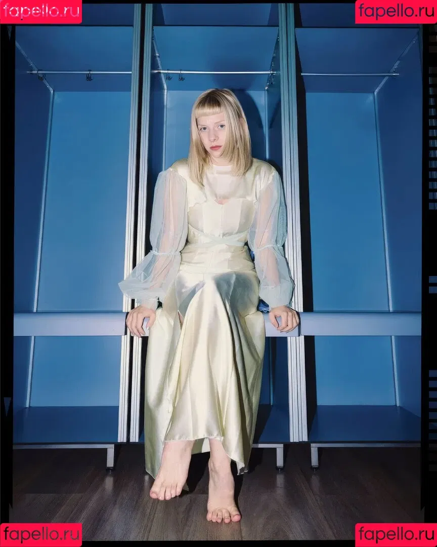 Aurora Aksnes / auroramusic / singer Onlyfans Photo Gallery 