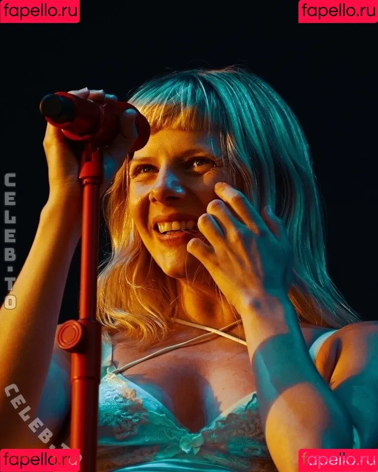 Aurora Aksnes / auroramusic / singer Onlyfans Photo Gallery 
