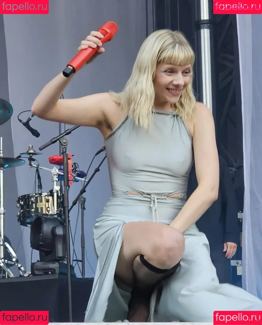 Aurora Aksnes / auroramusic / singer Onlyfans Photo Gallery 