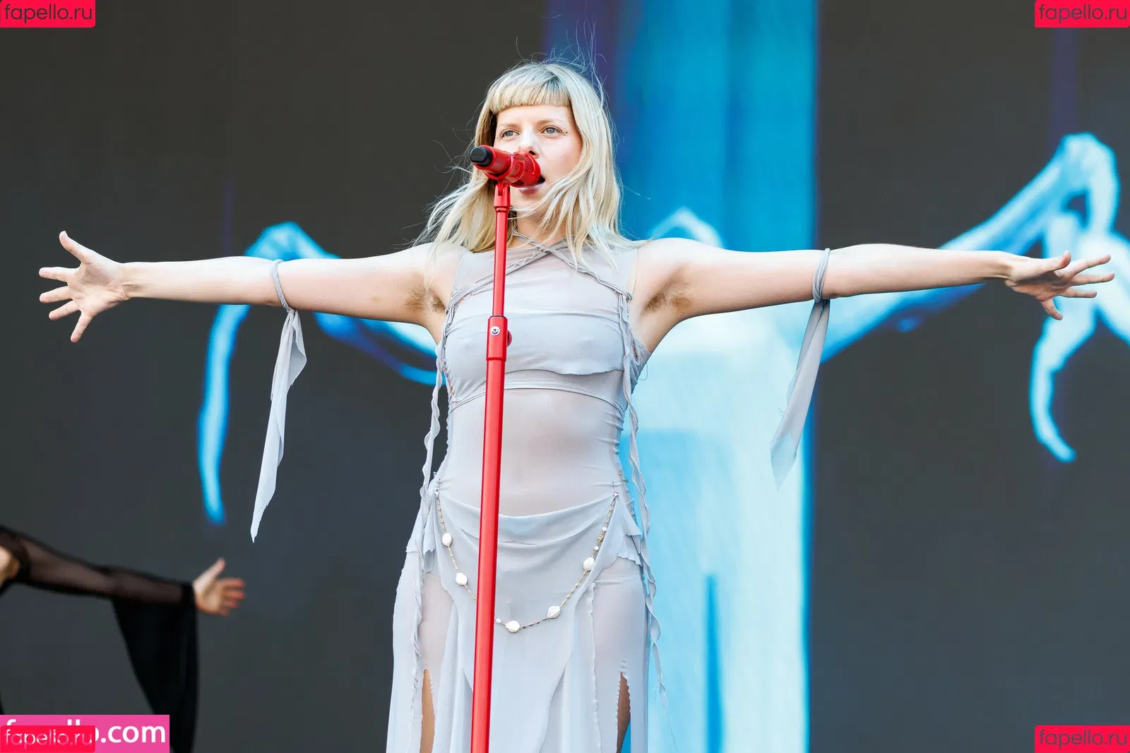 Aurora Aksnes / auroramusic / singer Onlyfans Photo Gallery 