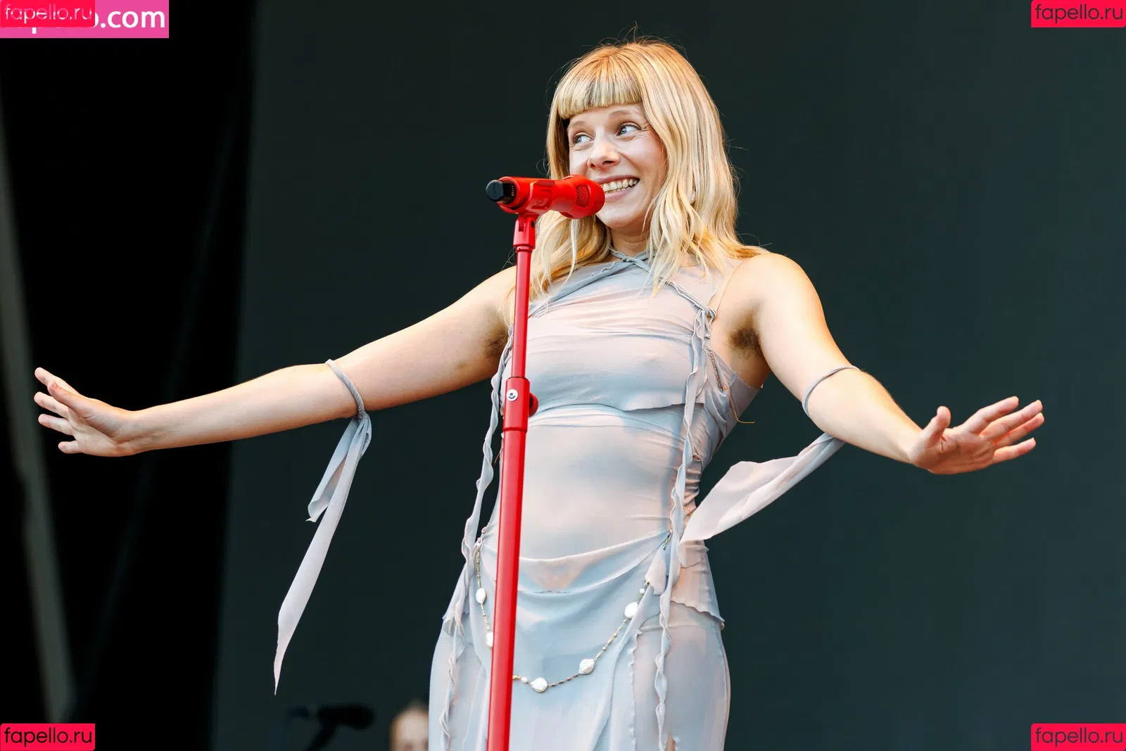 Aurora Aksnes / auroramusic / singer Onlyfans Photo Gallery 