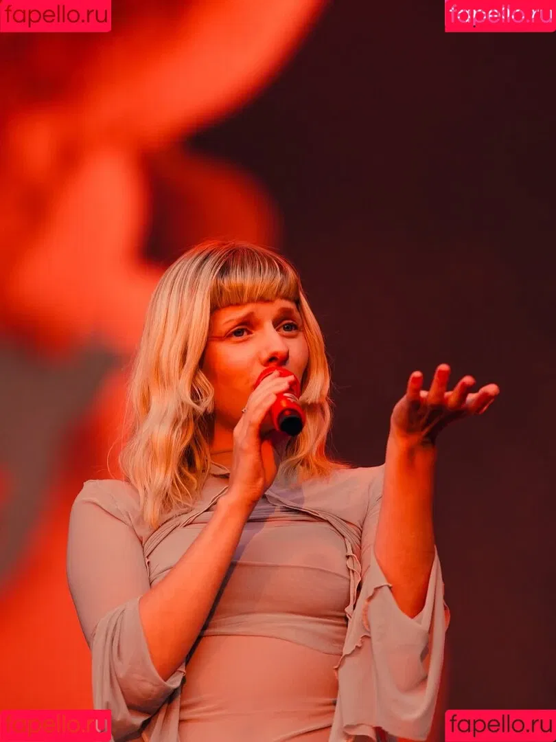 Aurora Aksnes / auroramusic / singer Onlyfans Photo Gallery 