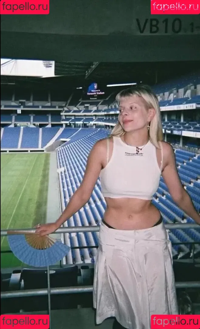 Aurora Aksnes / auroramusic / singer Onlyfans Photo Gallery 