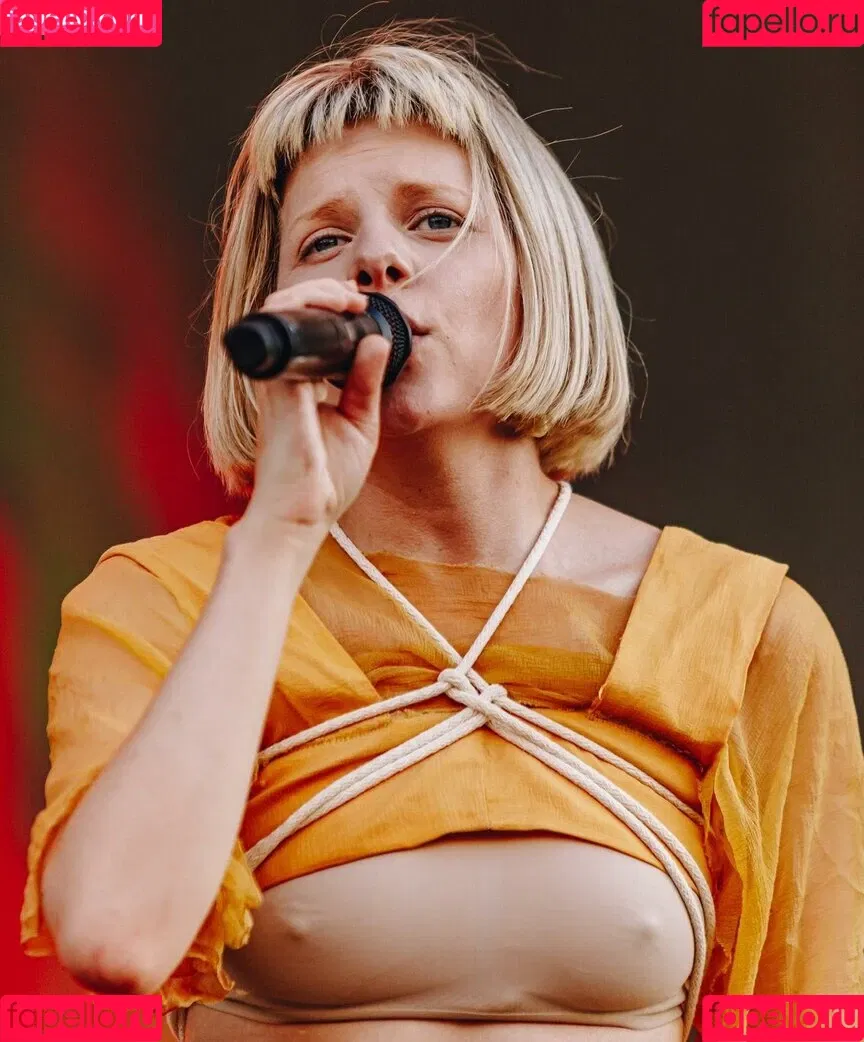 Aurora Aksnes / auroramusic / singer Onlyfans Photo Gallery 