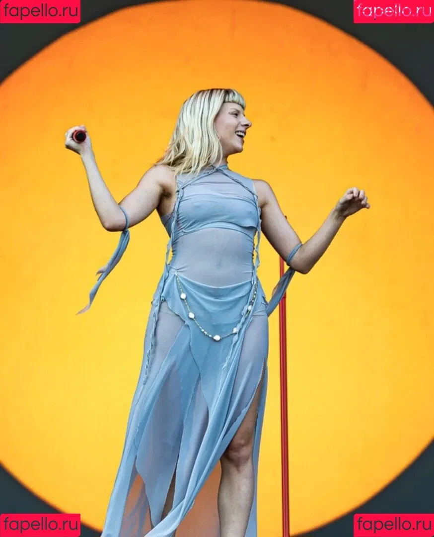 Aurora Aksnes / auroramusic / singer Onlyfans Photo Gallery 