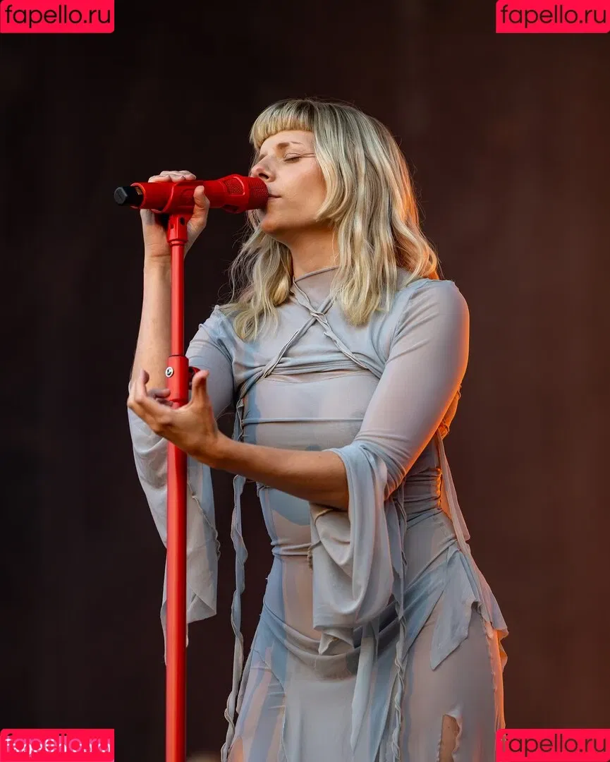 Aurora Aksnes / auroramusic / singer Onlyfans Photo Gallery 