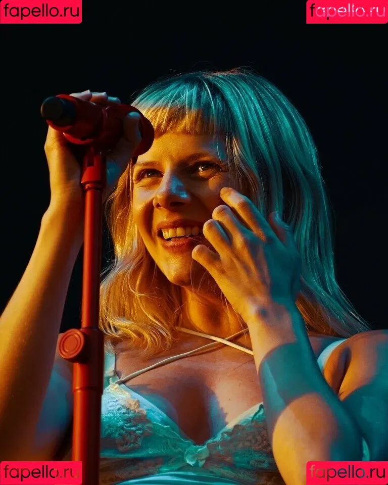Aurora Aksnes / auroramusic / singer Onlyfans Photo Gallery 