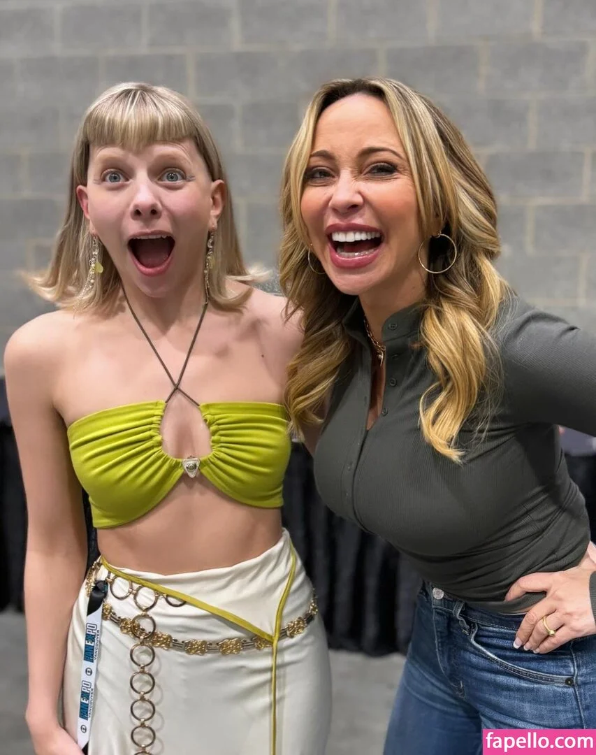 Aurora Aksnes / auroramusic / singer Onlyfans Photo Gallery 