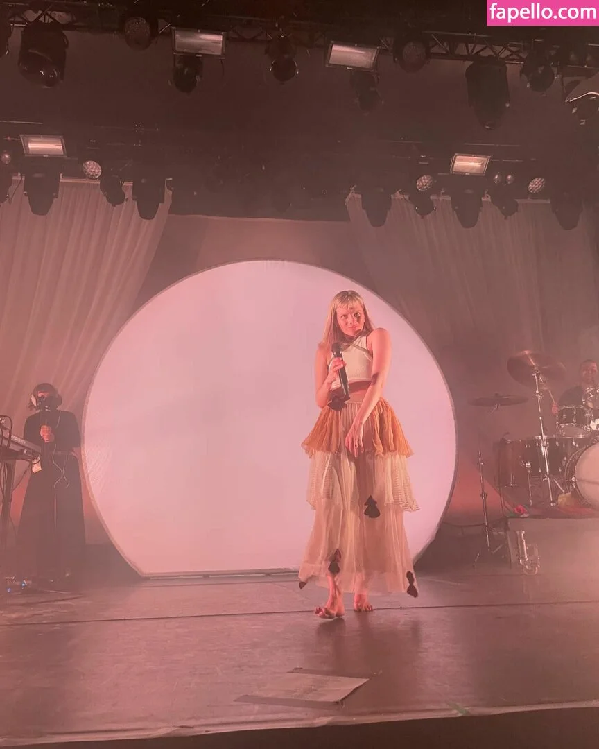 Aurora Aksnes / auroramusic / singer Onlyfans Photo Gallery 