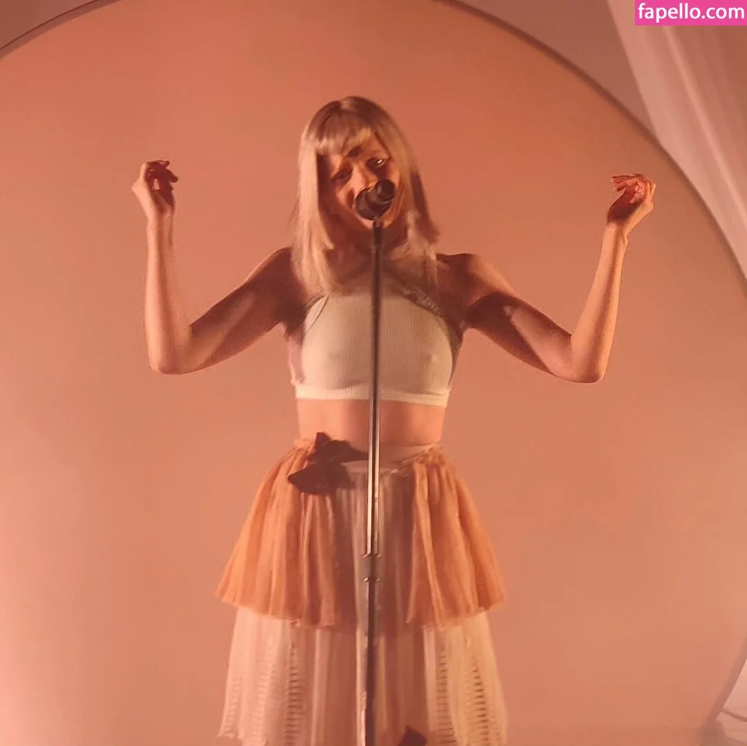 Aurora Aksnes / auroramusic / singer Onlyfans Photo Gallery 