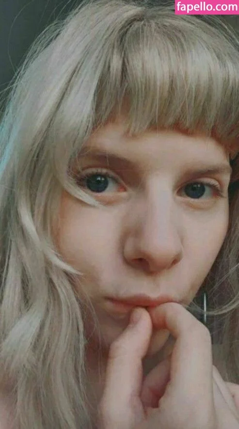 Aurora Aksnes / auroramusic / singer Onlyfans Photo Gallery 
