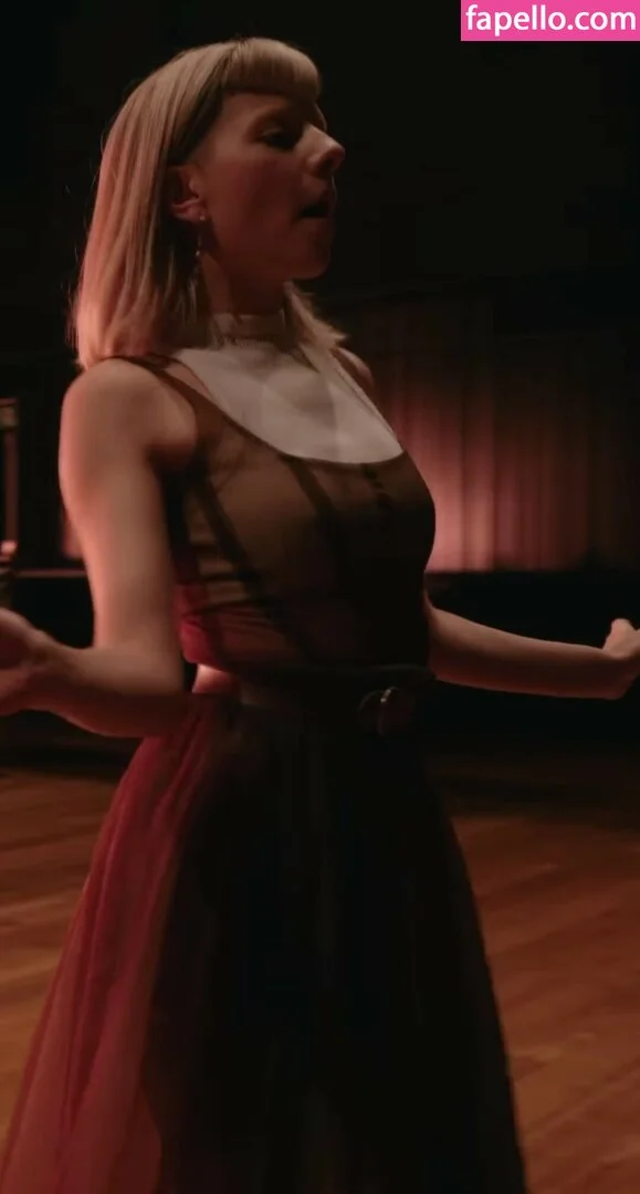 Aurora Aksnes / auroramusic / singer Onlyfans Photo Gallery 