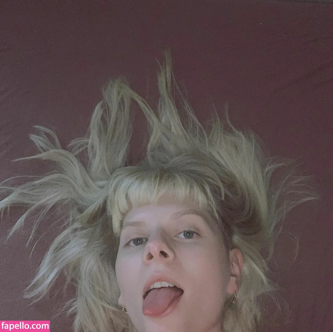 Aurora Aksnes / auroramusic / singer Onlyfans Photo Gallery 