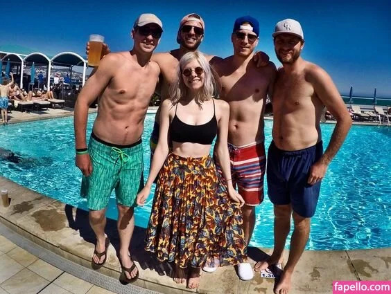 Aurora Aksnes / auroramusic / singer Onlyfans Photo Gallery 