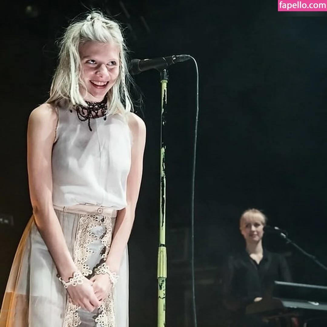 Aurora Aksnes / auroramusic / singer Onlyfans Photo Gallery 