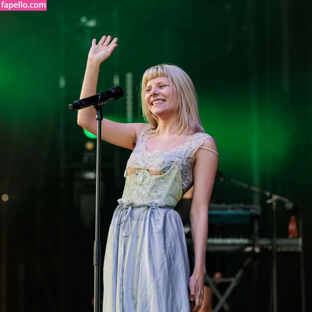 Aurora Aksnes / auroramusic / singer Onlyfans Photo Gallery 