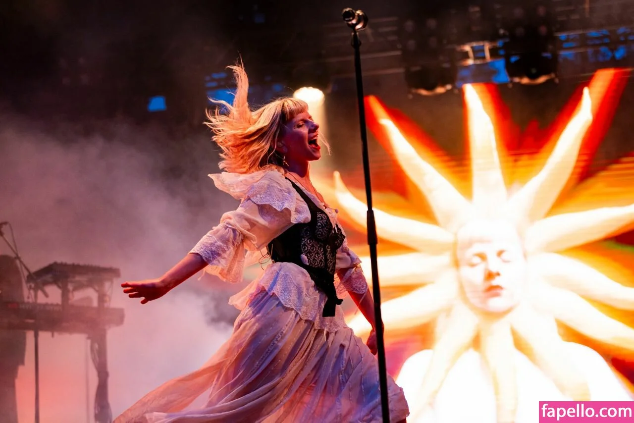 Aurora Aksnes / auroramusic / singer Onlyfans Photo Gallery 