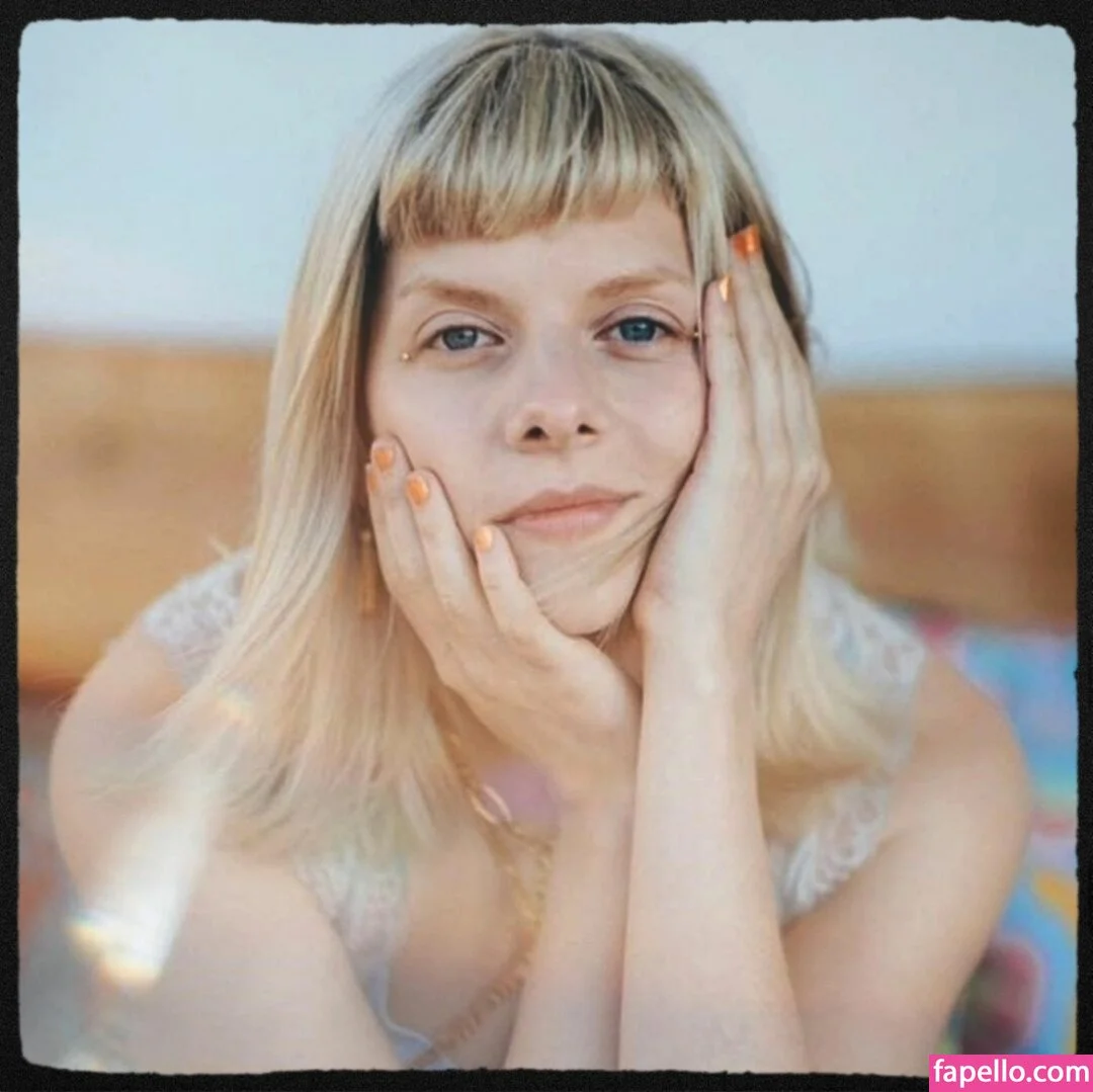 Aurora Aksnes / auroramusic / singer Onlyfans Photo Gallery 