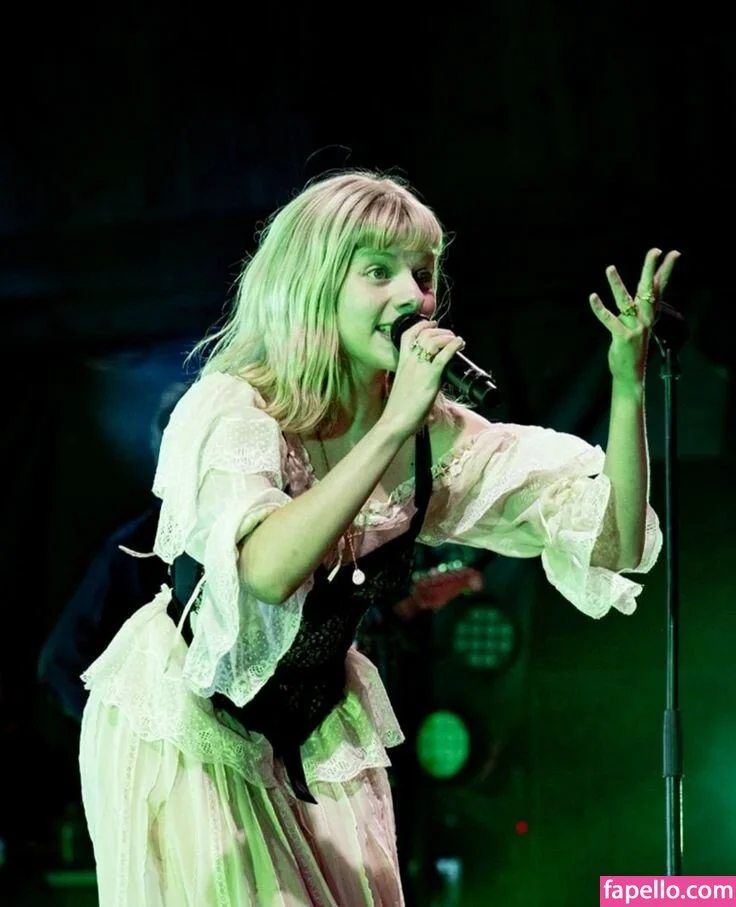 Aurora Aksnes / auroramusic / singer Onlyfans Photo Gallery 