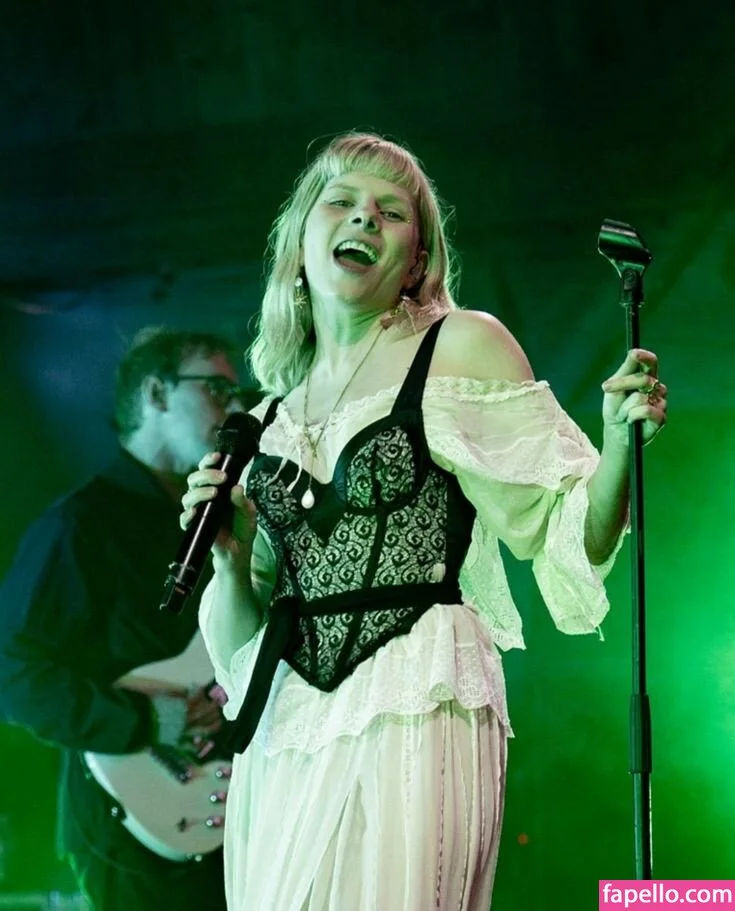 Aurora Aksnes / auroramusic / singer Onlyfans Photo Gallery 