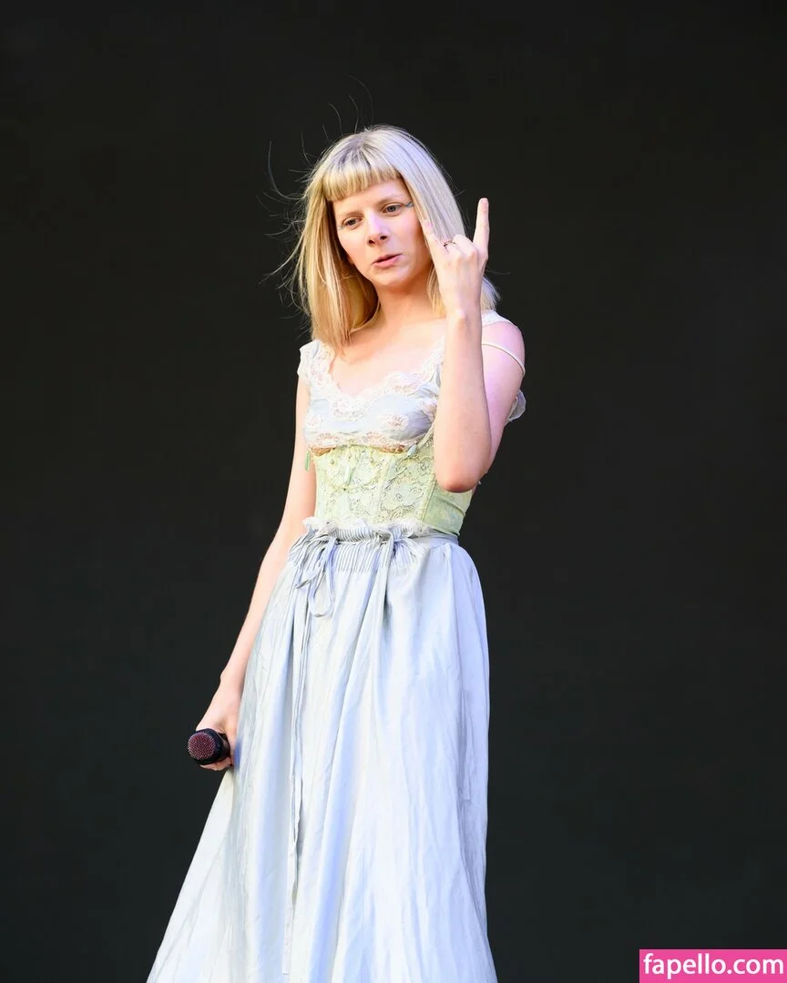 Aurora Aksnes / auroramusic / singer Onlyfans Photo Gallery 