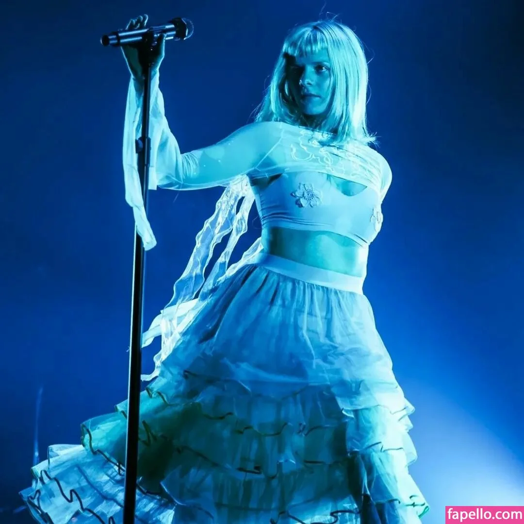 Aurora Aksnes / auroramusic / singer Onlyfans Photo Gallery 