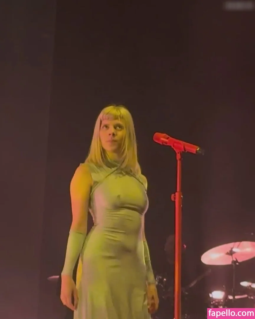 Aurora Aksnes / auroramusic / singer Onlyfans Photo Gallery 