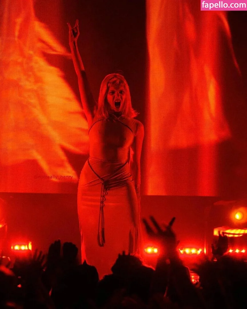 Aurora Aksnes / auroramusic / singer Onlyfans Photo Gallery 