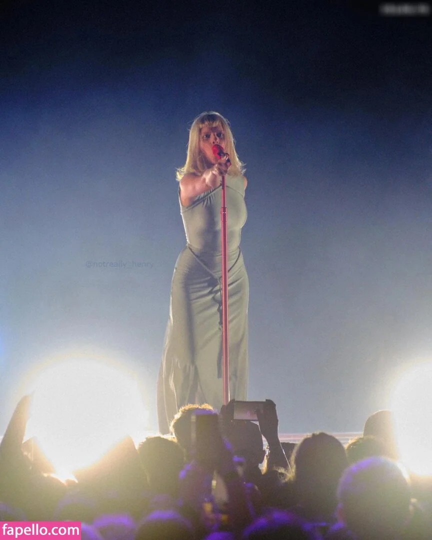 Aurora Aksnes / auroramusic / singer Onlyfans Photo Gallery 