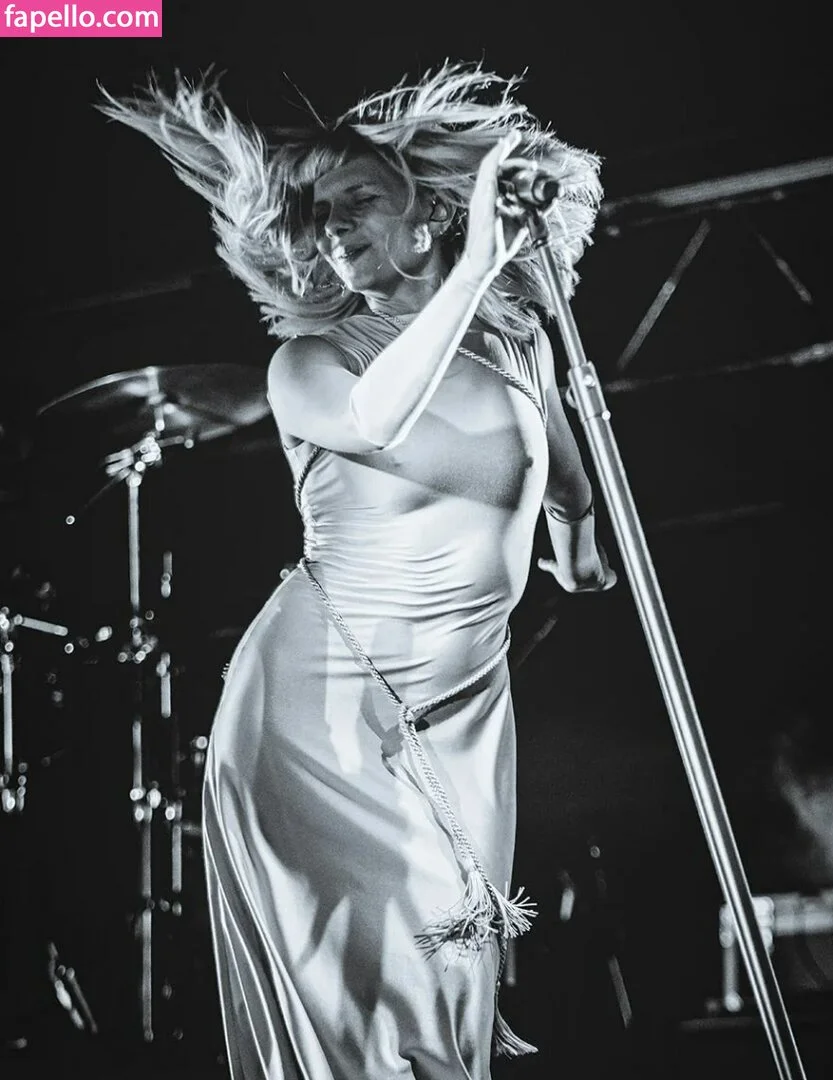 Aurora Aksnes / auroramusic / singer Onlyfans Photo Gallery 