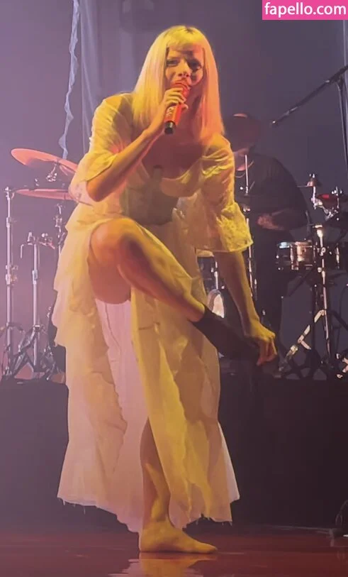 Aurora Aksnes / auroramusic / singer Onlyfans Photo Gallery 