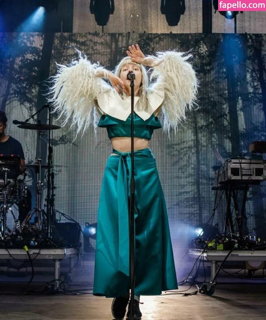 Aurora Aksnes / auroramusic / singer Onlyfans Photo Gallery 