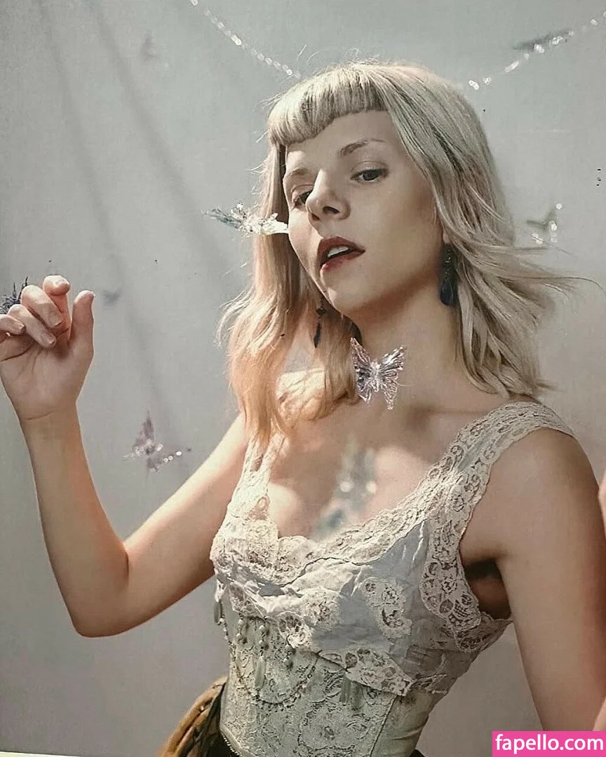 Aurora Aksnes / auroramusic / singer Onlyfans Photo Gallery 