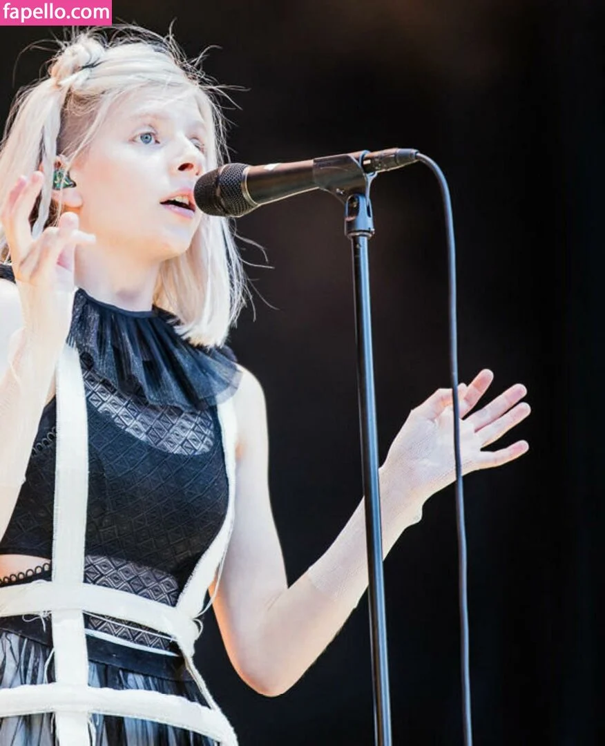 Aurora Aksnes / auroramusic / singer Onlyfans Photo Gallery 