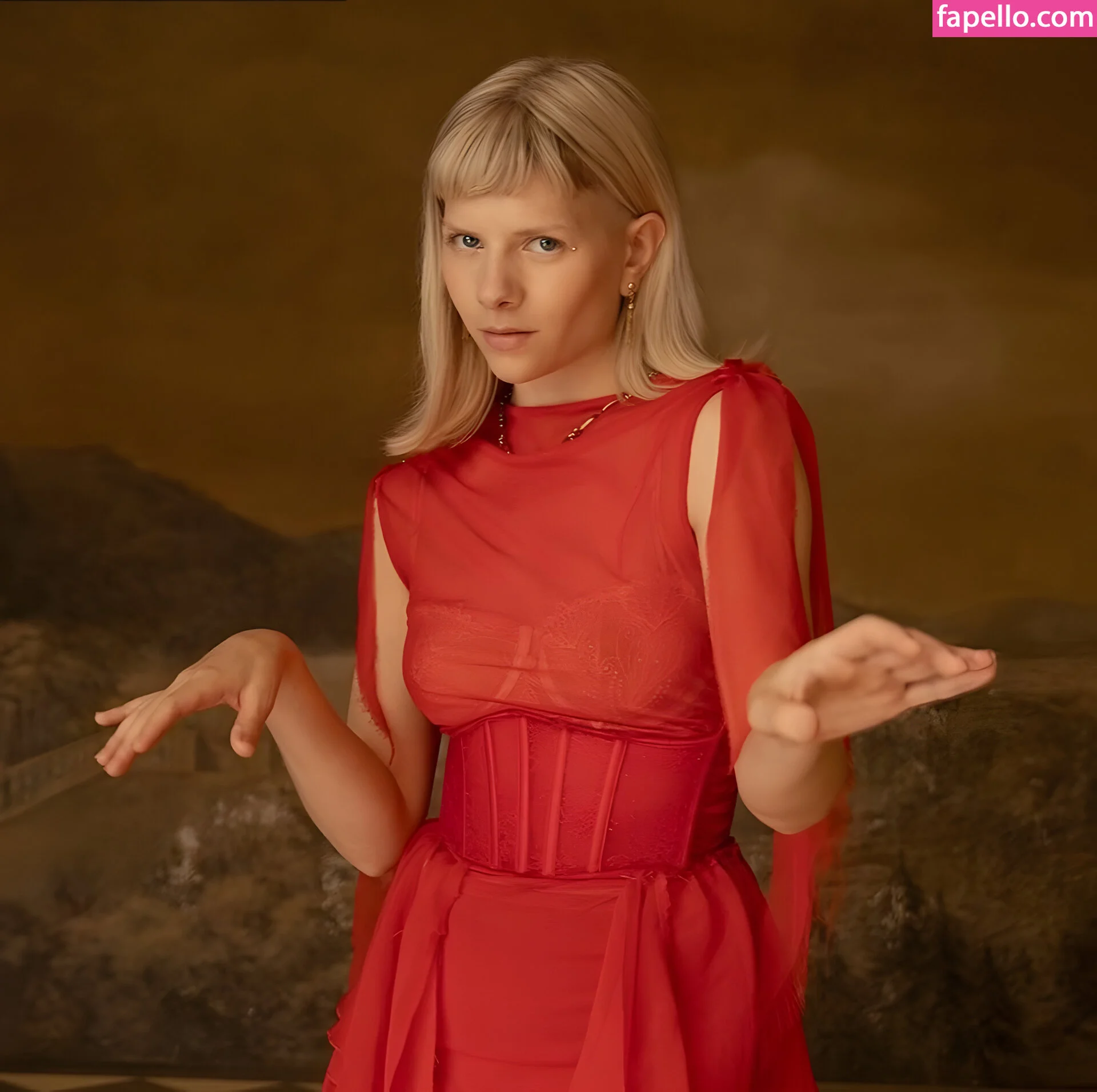 Aurora Aksnes / auroramusic / singer Onlyfans Photo Gallery 