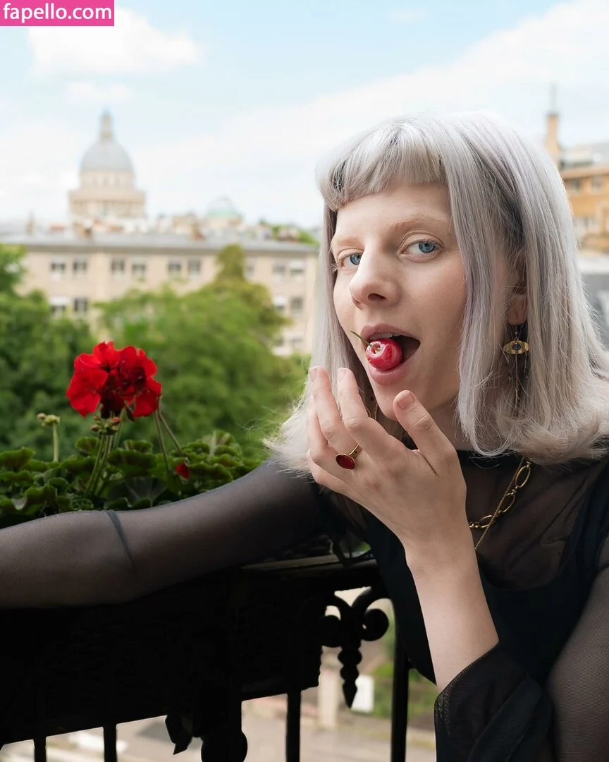 Aurora Aksnes / auroramusic / singer Onlyfans Photo Gallery 