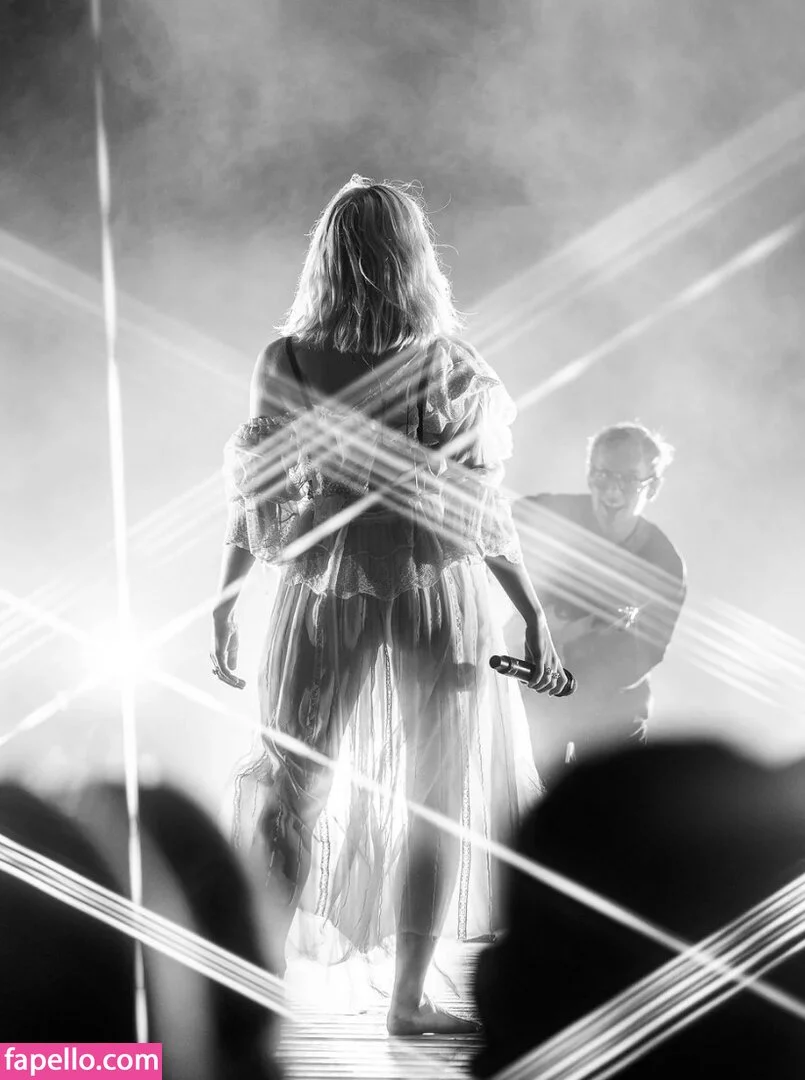 Aurora Aksnes / auroramusic / singer Onlyfans Photo Gallery 