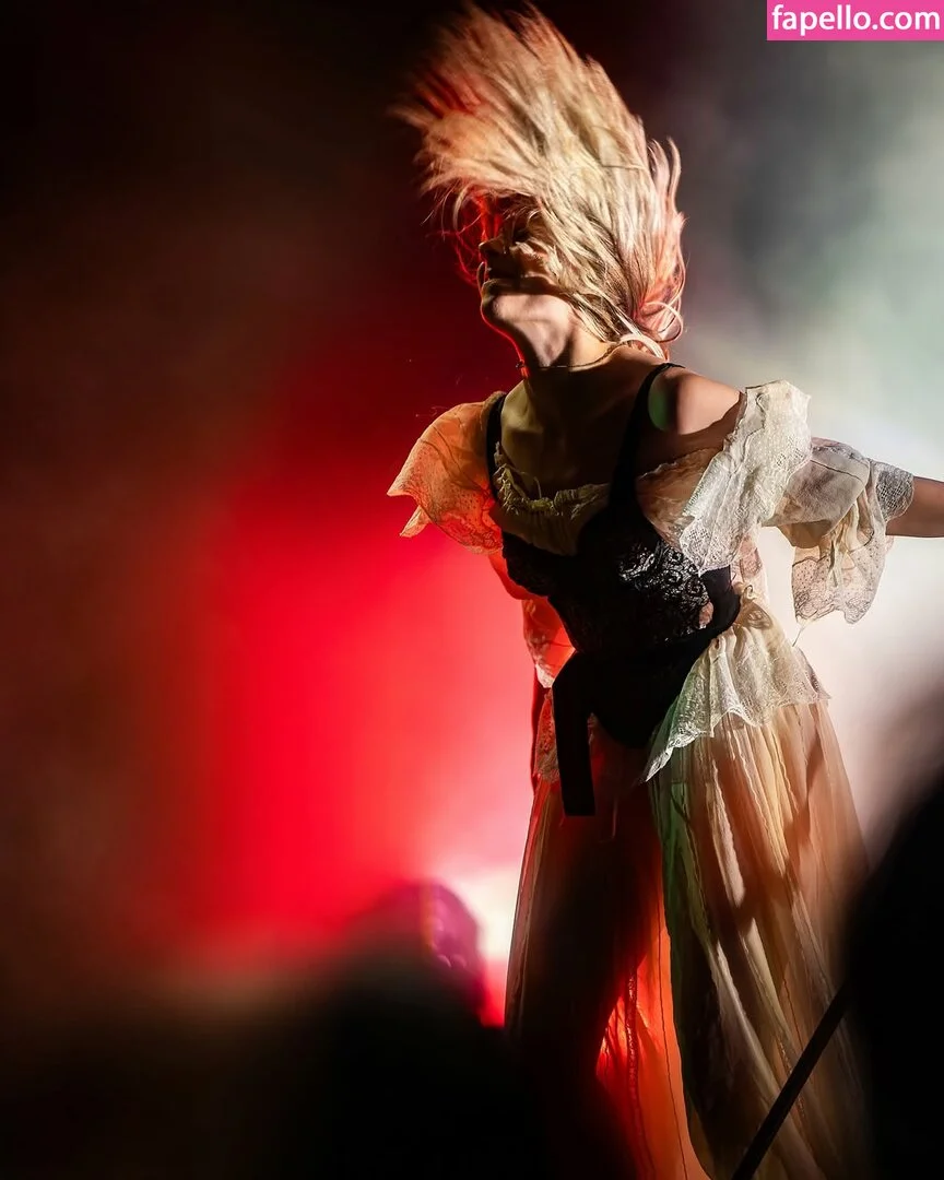 Aurora Aksnes / auroramusic / singer Onlyfans Photo Gallery 