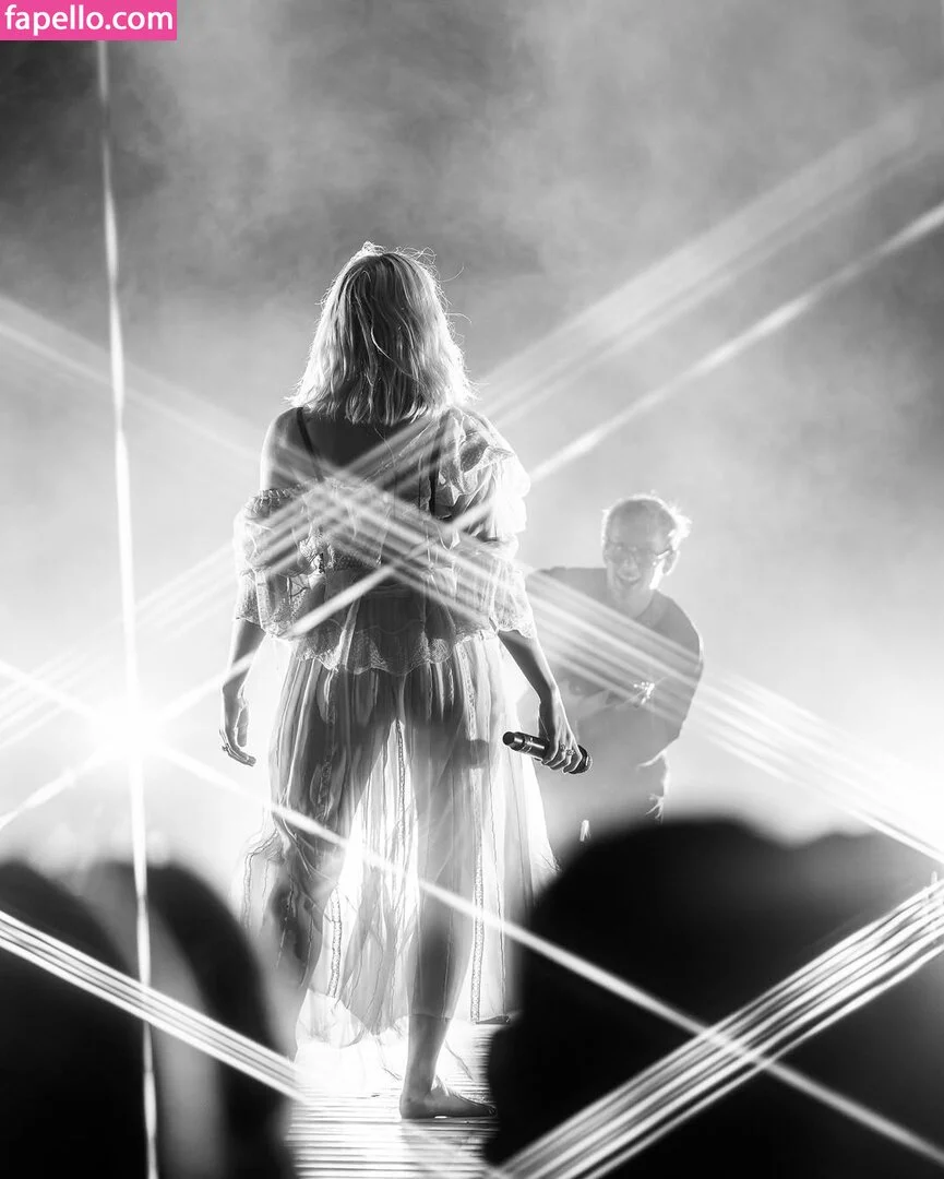 Aurora Aksnes / auroramusic / singer Onlyfans Photo Gallery 