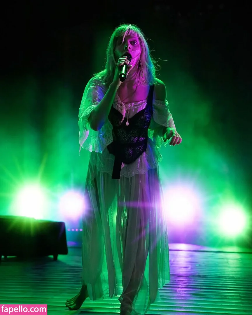 Aurora Aksnes / auroramusic / singer Onlyfans Photo Gallery 