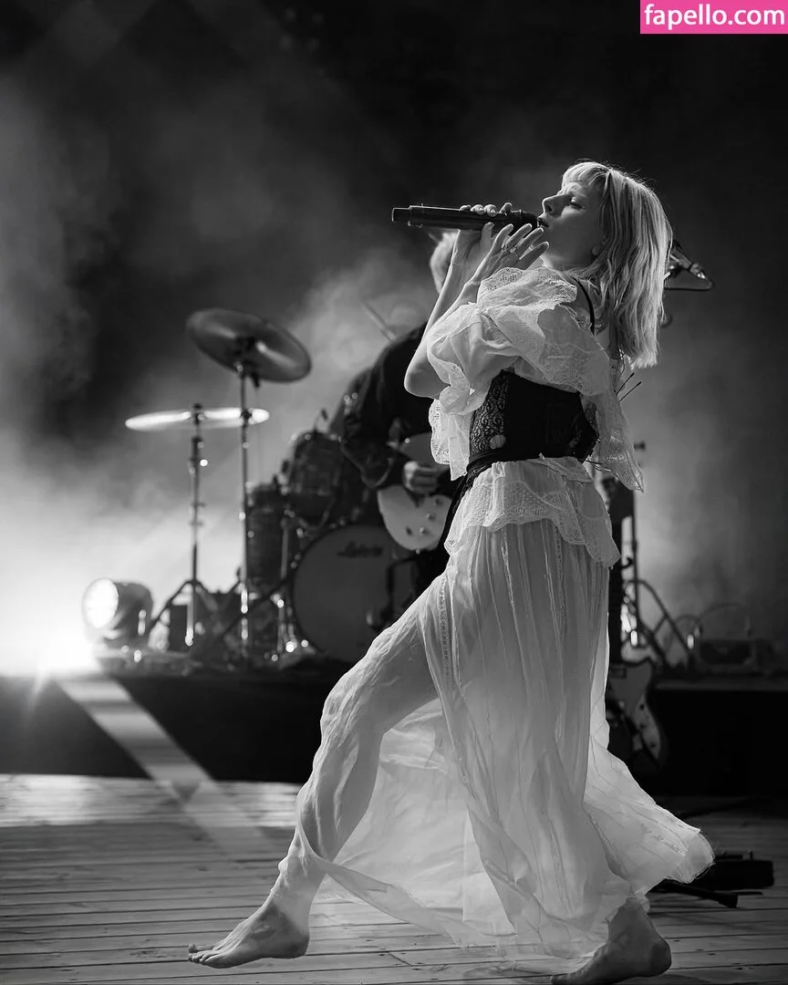 Aurora Aksnes / auroramusic / singer Onlyfans Photo Gallery 