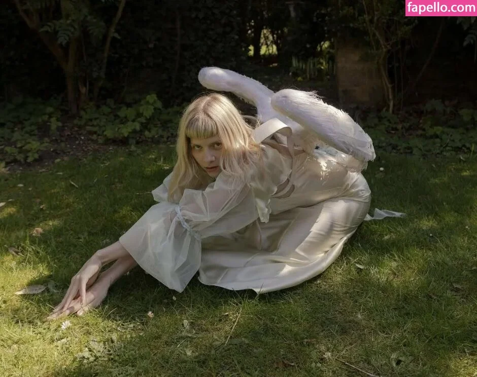 Aurora Aksnes / auroramusic / singer Onlyfans Photo Gallery 