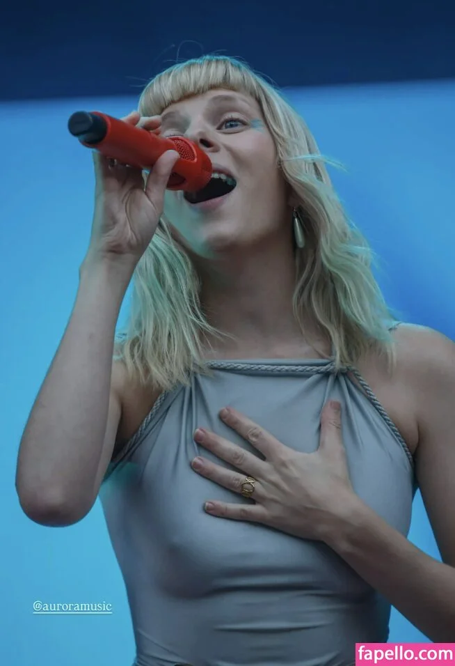 Aurora Aksnes / auroramusic / singer Onlyfans Photo Gallery 