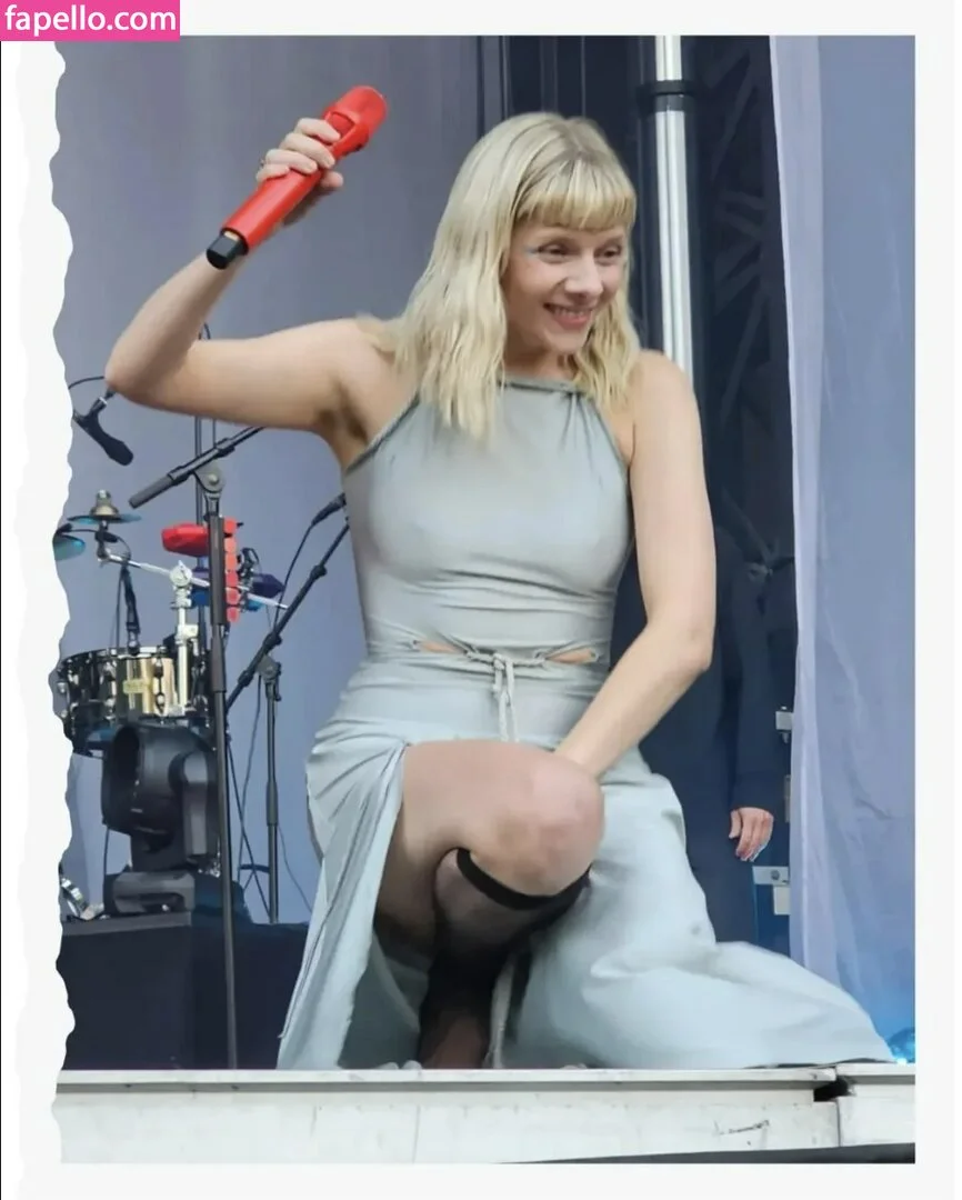 Aurora Aksnes / auroramusic / singer Onlyfans Photo Gallery 