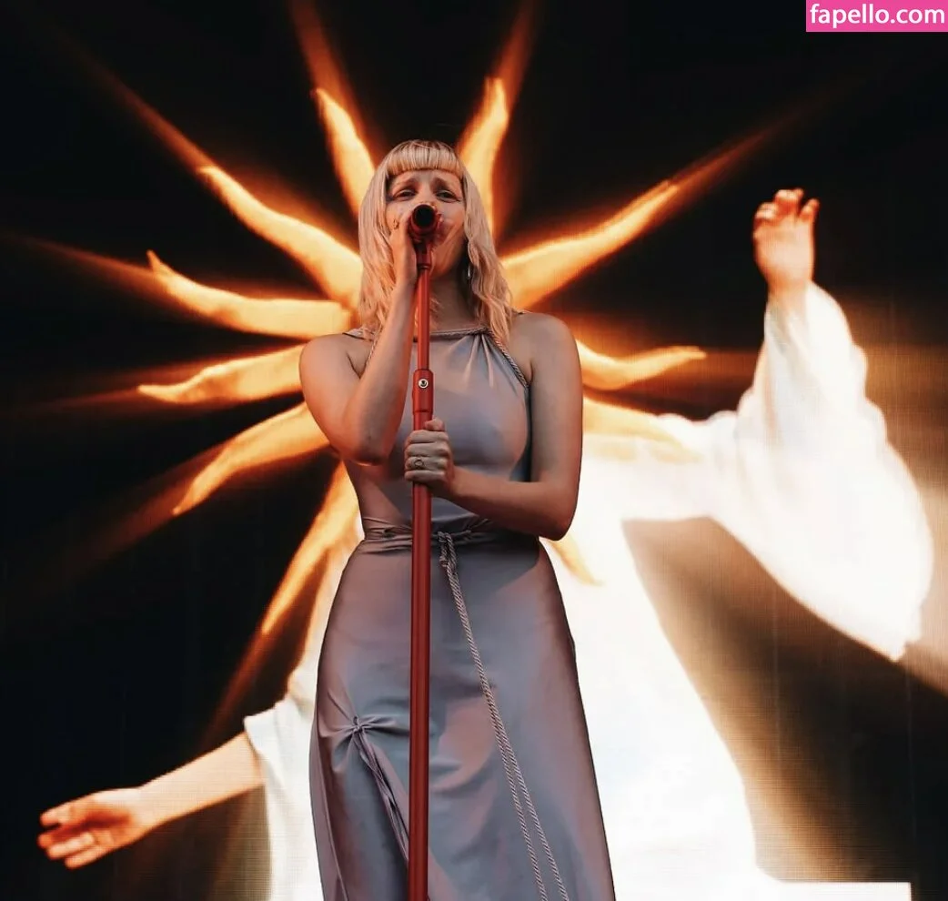 Aurora Aksnes / auroramusic / singer Onlyfans Photo Gallery 