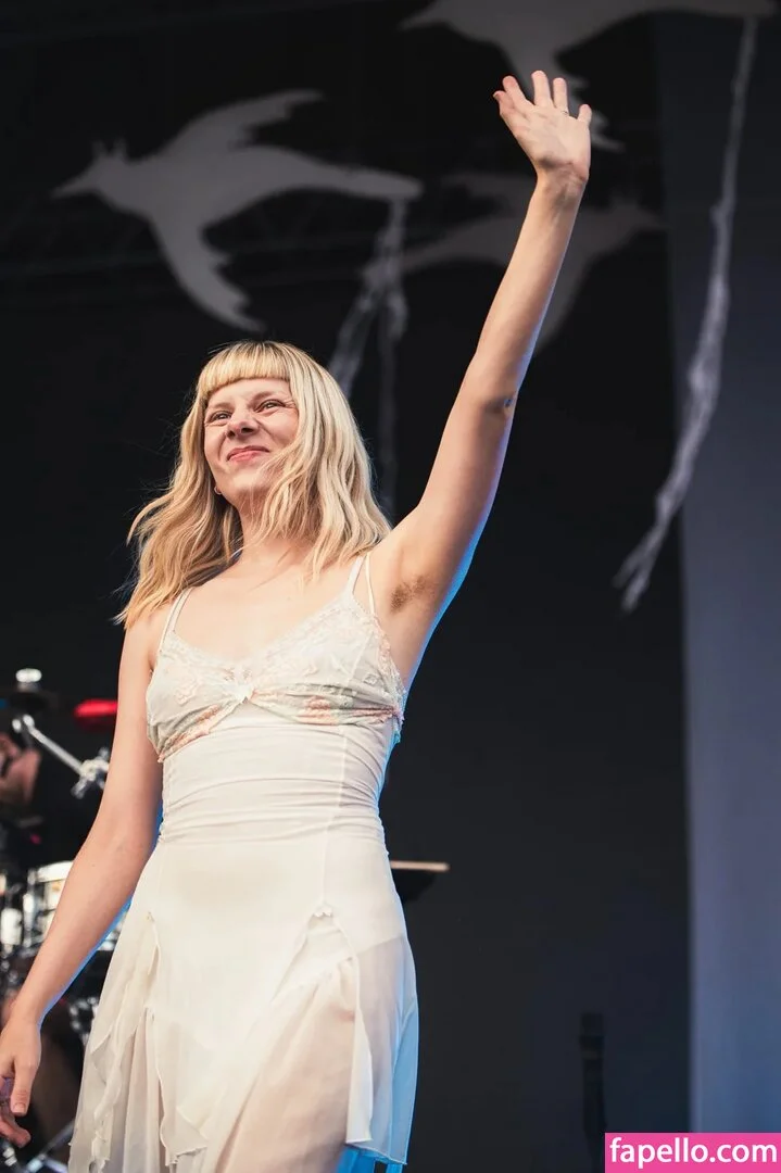 Aurora Aksnes / auroramusic / singer Onlyfans Photo Gallery 